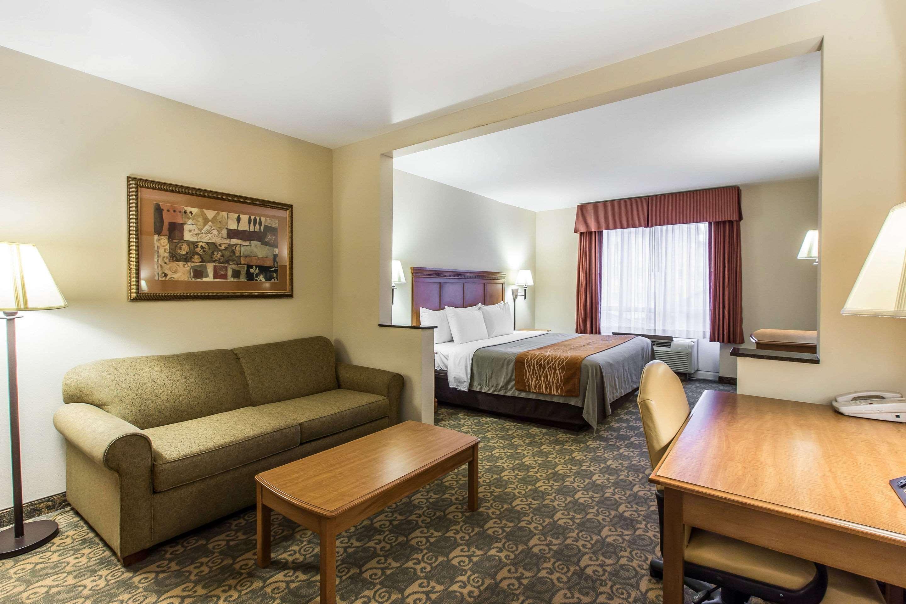 Comfort Inn & Suites Tifton Exterior photo